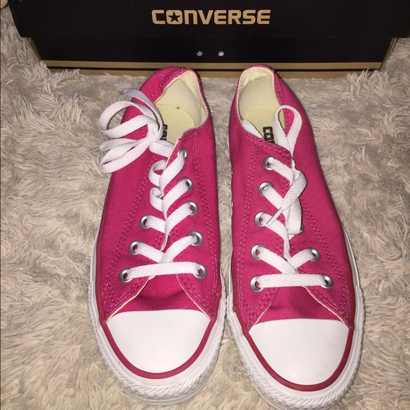 Pink Converse women 6 equivalent to kids 4
