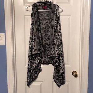 Aztec print sleeveless cardi