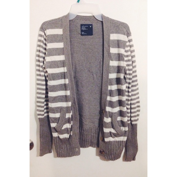 American Eagle Cardigan