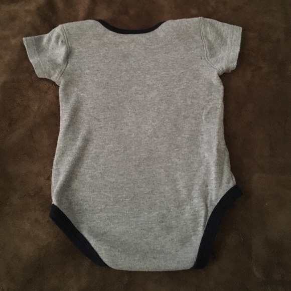 Majestic New York Yankees Onesie - Picture 2 of 2