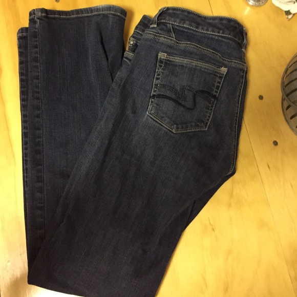 White House Black Market Blanc 4R Bootcut Jeans