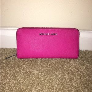 Michael Kors Jet Set Saffiano Leather Wallet