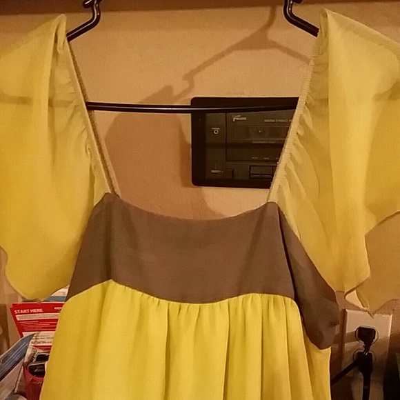 Dress - Picture 2 of 3