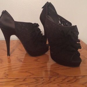 Black lace Kardashian collection peep toe booties