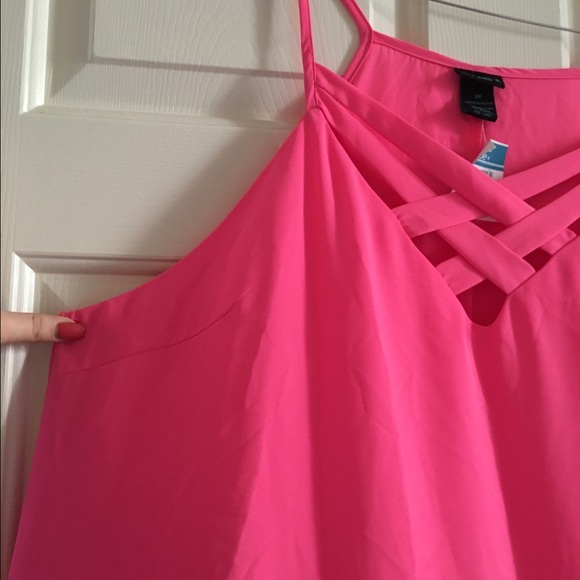 Hot Pink Lattice Tank 2X - Picture 3 of 3