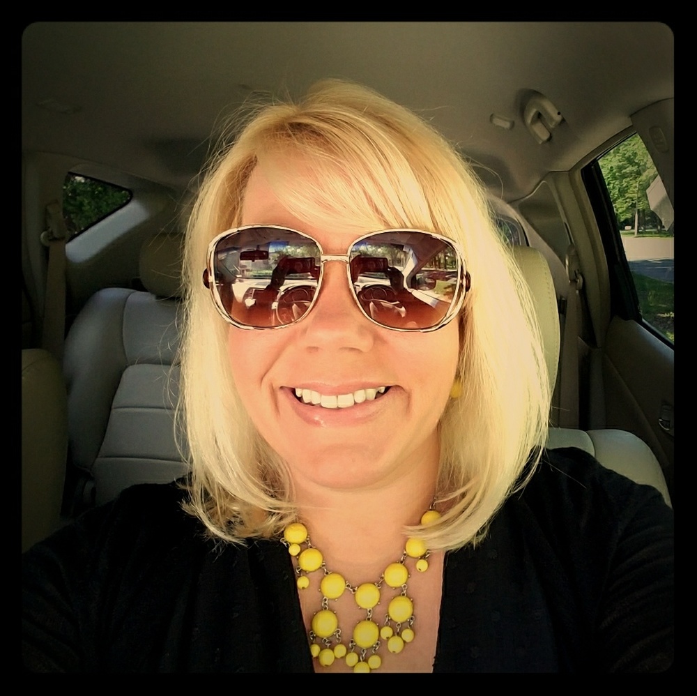 Meet your Posher, Julie