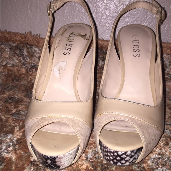 Biege and snake style heels - Picture 1 of 3