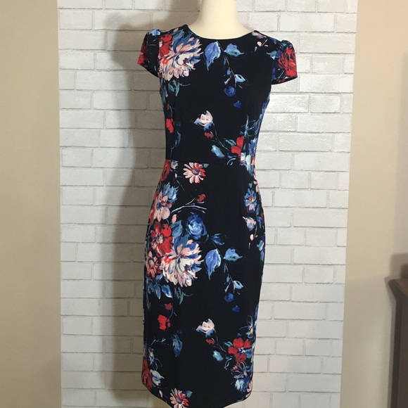 Beautiful Betsey Johnson Sheath dress!  Size 4