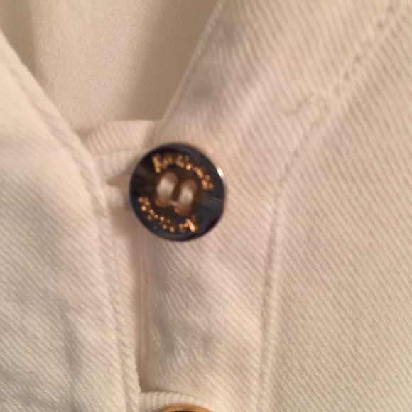 "Sold". Blouse - Picture 2 of 3