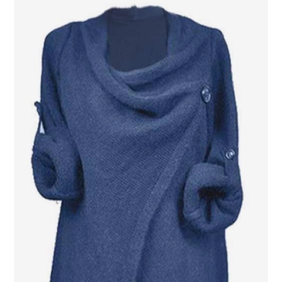 Blue cardigan. High-low fit.