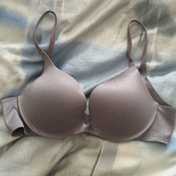 Victoria's Secret Wireless Seamless Bra Pushup 34B