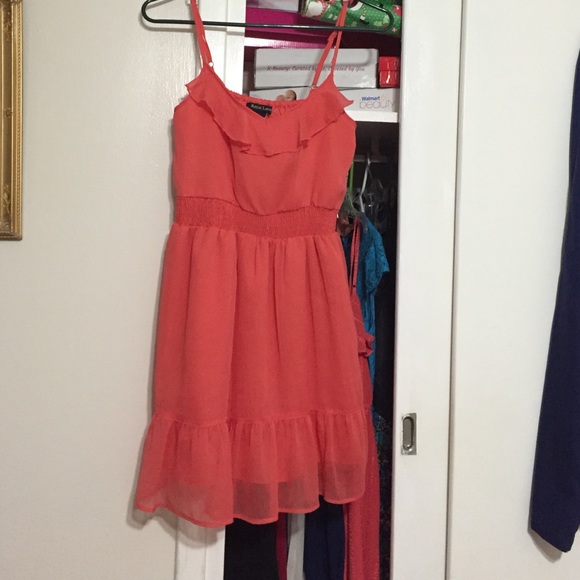 Dress - Picture 3 of 3