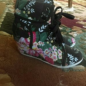 Floral wedge sneakers size 8