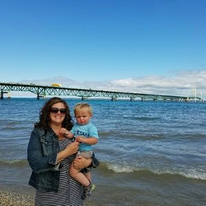 Meet your Posher, Laci