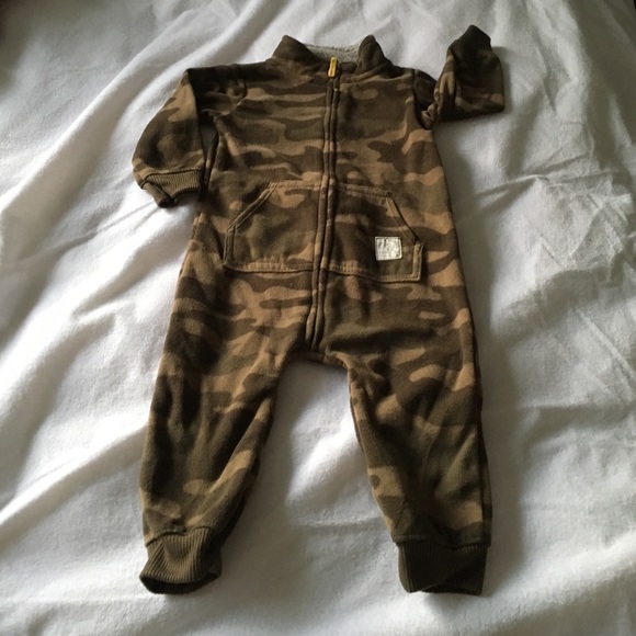 Carter's fleece bodysuit - Picture 1 of 2