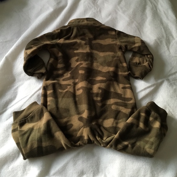Carter's fleece bodysuit - Picture 2 of 2