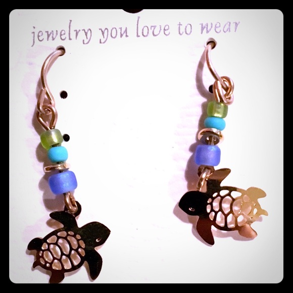 Turtle beaded hand-made earrings!