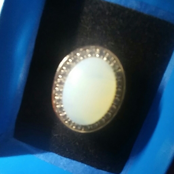 Moonstone Ring - Picture 2 of 6