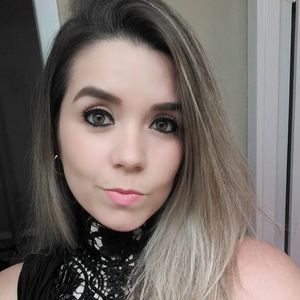 Meet your Posher, Camila