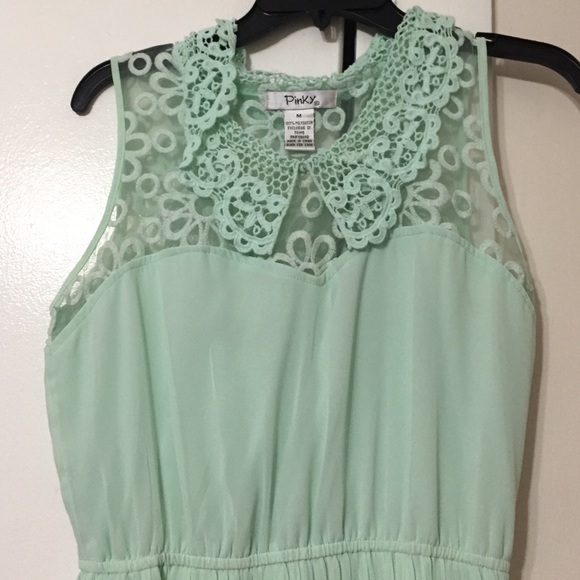 Dress - Picture 3 of 4