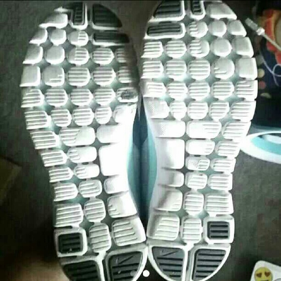 Nike running shoes - Picture 2 of 2