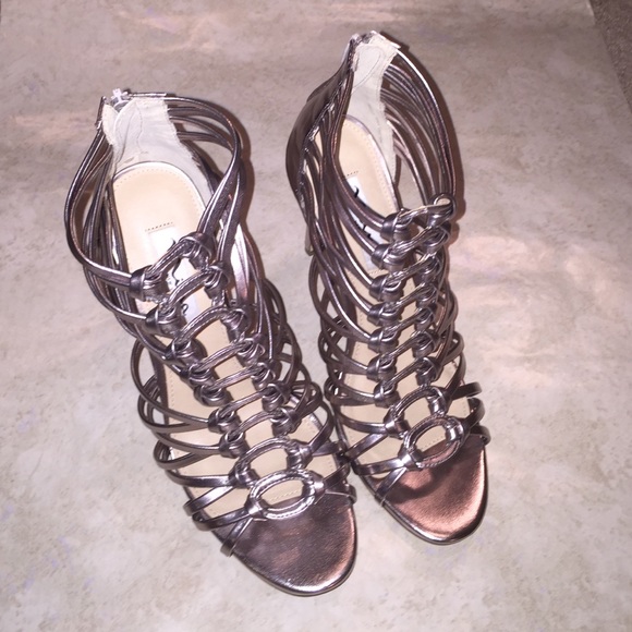 HP6/23🎉Nina Caylani Mysilvana Metallic Shoes - Picture 4 of 4