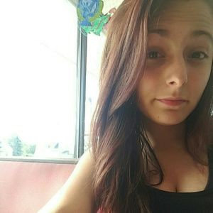 Meet your Posher, Marissa