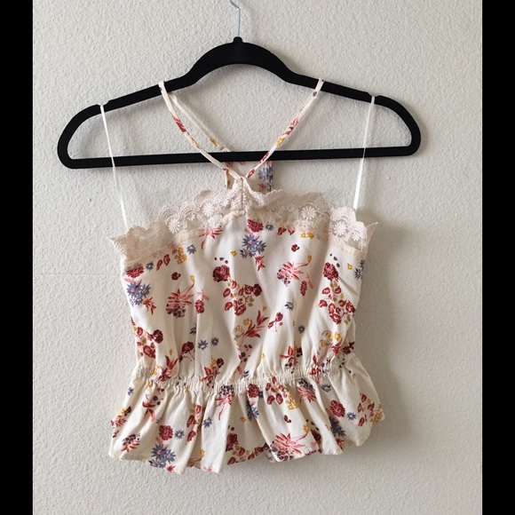 KENDALL & KYLIE FLORAL CROP TOP - Picture 1 of 4