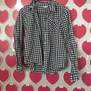 A plad shirt