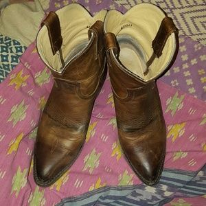 Frye Billy Short boots