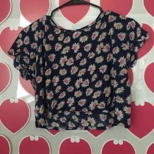 Girls large lose crop top