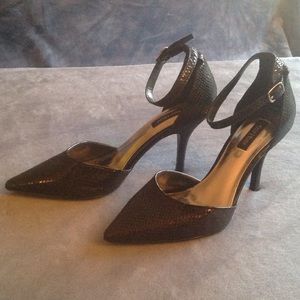 Women's dress shoes