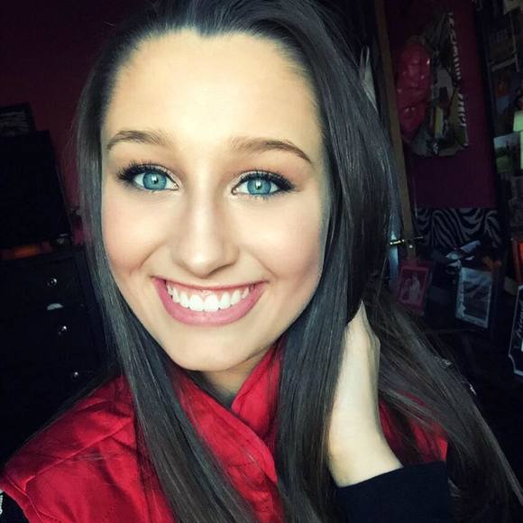 Meet your Posher, Kierstyn - Picture 1 of 1