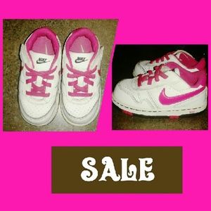 Size 7 toddler girls Nike