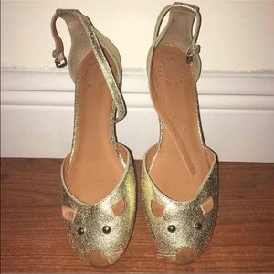 Marc by Marc Jacobs gold Flats (size 38)