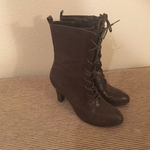 Lace up brown boots with 1 1/2" heel