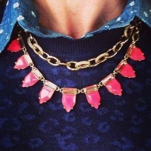 Stella & Dot eye candy necklace in HOT PINK