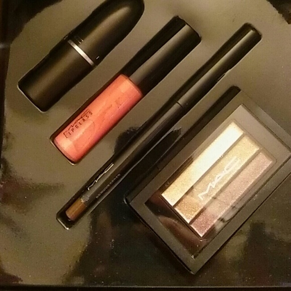 Mac eye lip set