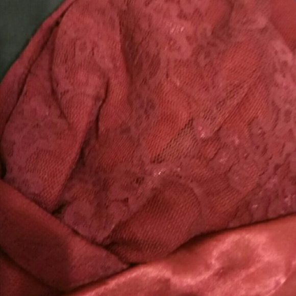 Lace dress - Picture 3 of 4