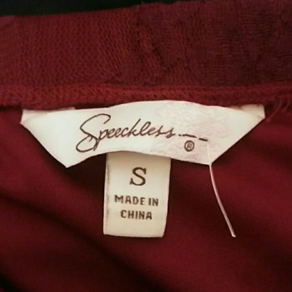 Lace dress - Picture 4 of 4