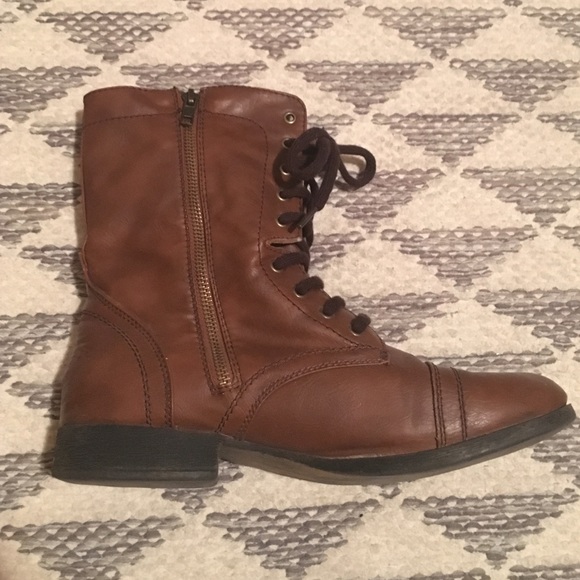 These combat boots are super cool! - Picture 3 of 4