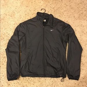 Nike Women's Medium Black Windbreaker