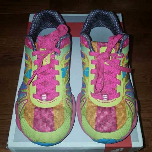 GIRLS YOUTH NEW BALANCE SNEAKERS SZ 11.5