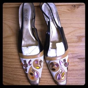 Gucci gold/black 2" kitten heel