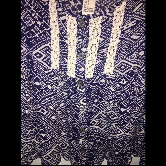 Patterned Tank Top - Picture 3 of 3