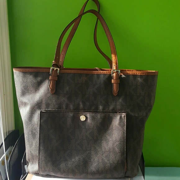 Michael Kors sign jet set travel tote lg