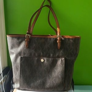 Michael Kors sign jet set travel tote lg