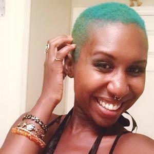 Meet your Posher, Tia