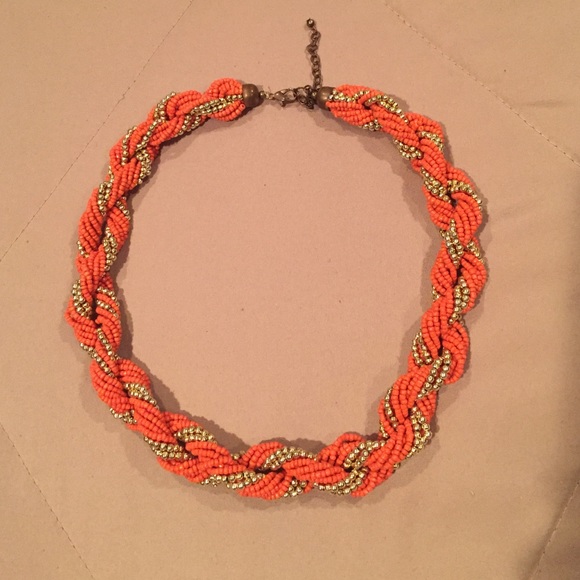 Statement necklace