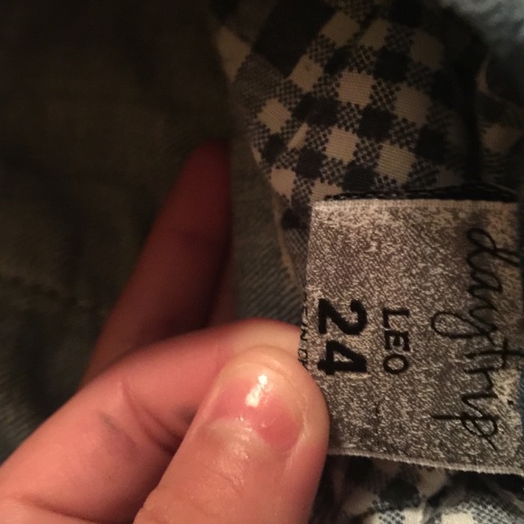 Day trip capris size 24 - Picture 4 of 4